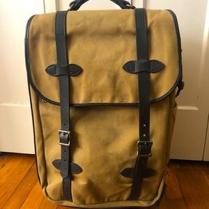 Filson Rolling Carry On Bag - Medium